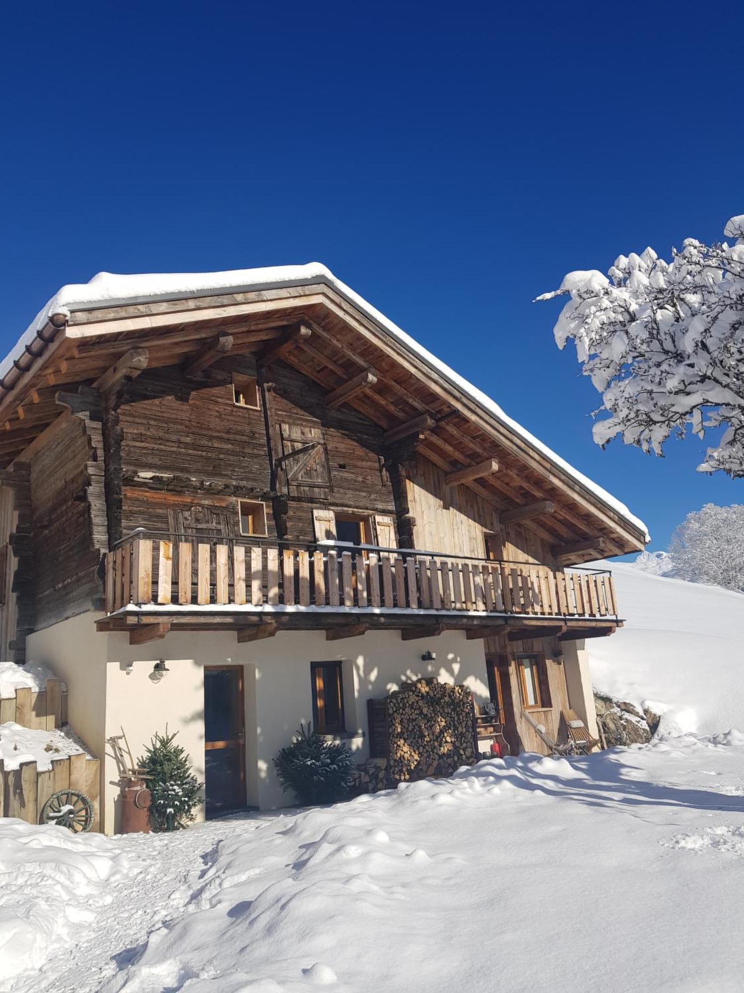 Guest house Aux Fermes De La Croix, Maison D'hotes, *